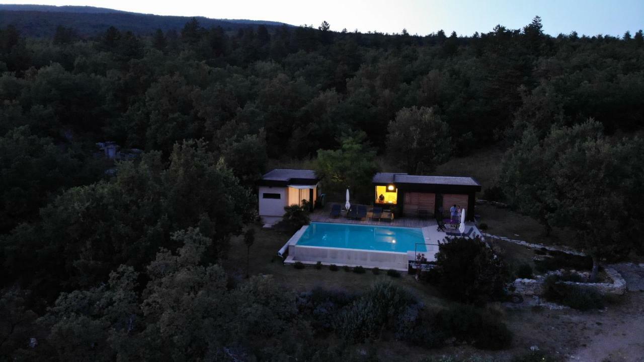 Le Jas Du Boeuf Hotel Cruis Eksteriør billede